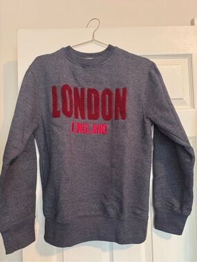 Unisex Crewneck Sweatshirt with Red 'London England' Applique